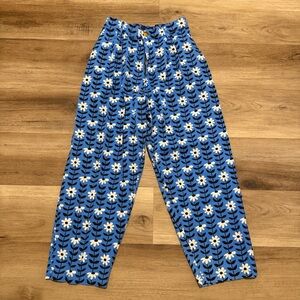 Big Bud Press Blue Pants with White Floral Design - Petite